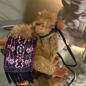 Vintage 1993 Lawrence the Camel beanie baby